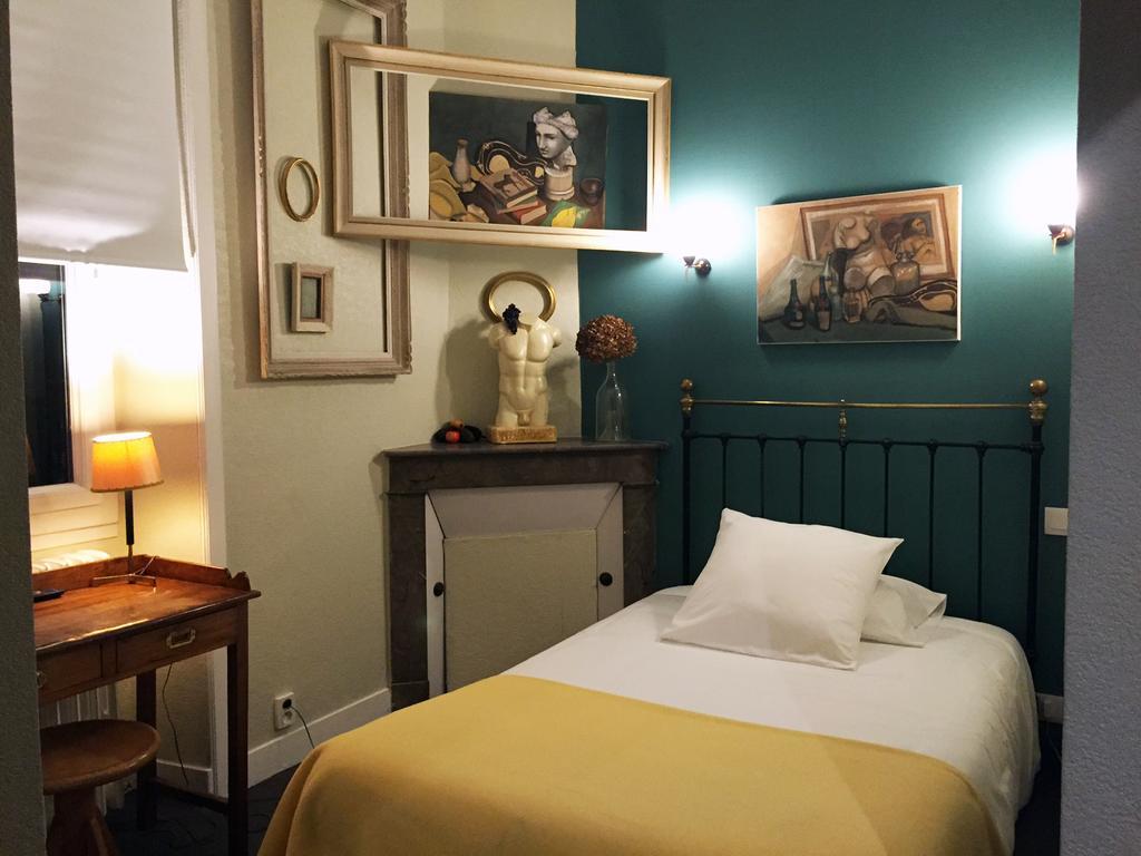 Hotel Auberge Des Remparts Laval  Luaran gambar